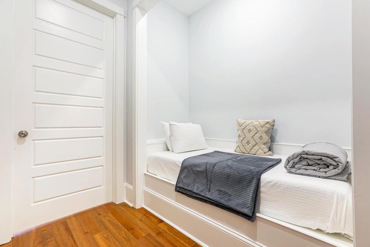 Апартаменти Hosteeva Chic Urban Retreat W Pool Steps To St Charles Ave And Near Bourbon St Новий Орлеан Екстер'єр фото