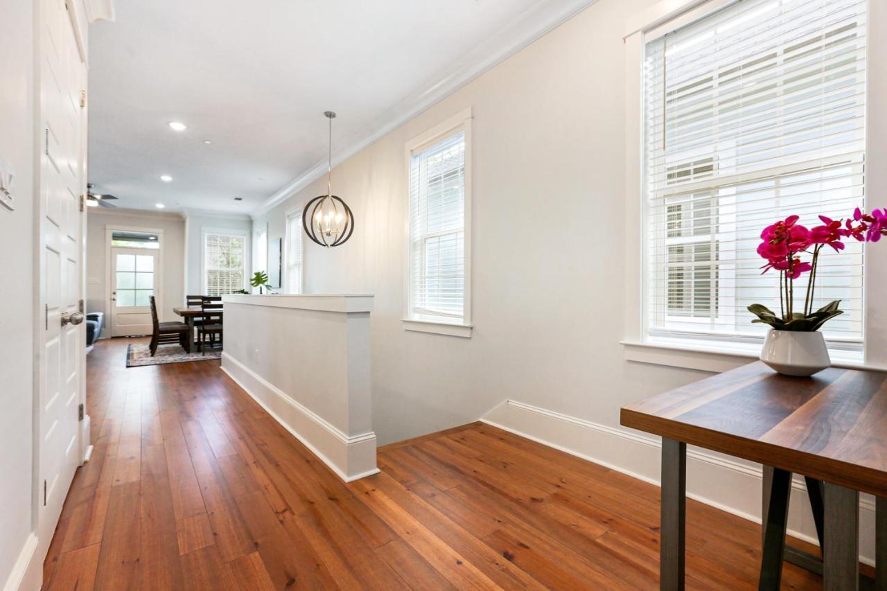 Апартаменти Hosteeva Chic Urban Retreat W Pool Steps To St Charles Ave And Near Bourbon St Новий Орлеан Екстер'єр фото