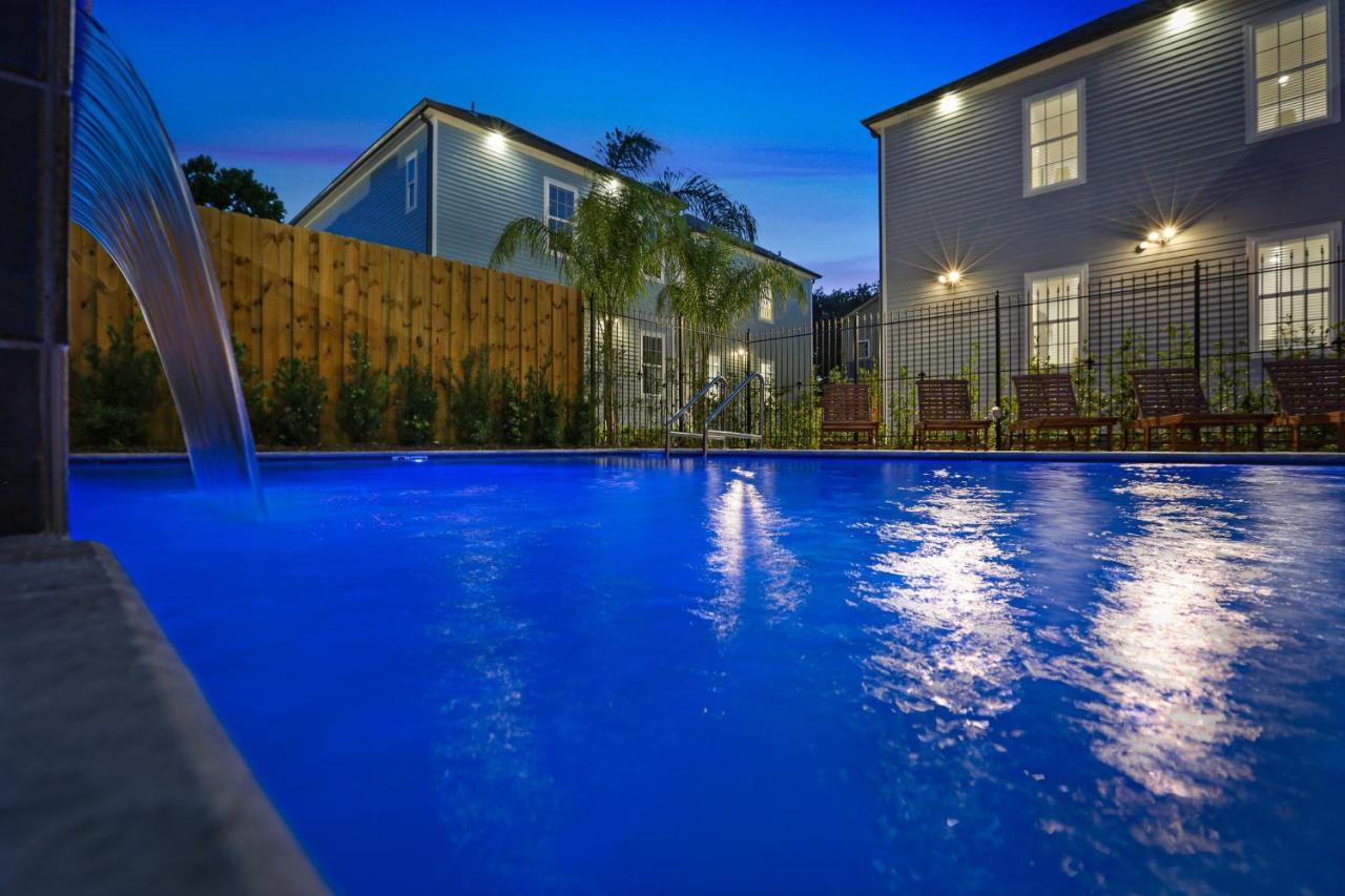 Апартаменти Hosteeva Chic Urban Retreat W Pool Steps To St Charles Ave And Near Bourbon St Новий Орлеан Екстер'єр фото